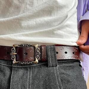 Y2k style Belt w/ chrome painting outline